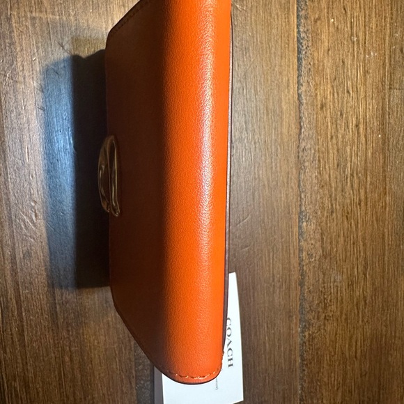 Coach Bandit card case in Sun Orange! - Picture 4 of 4